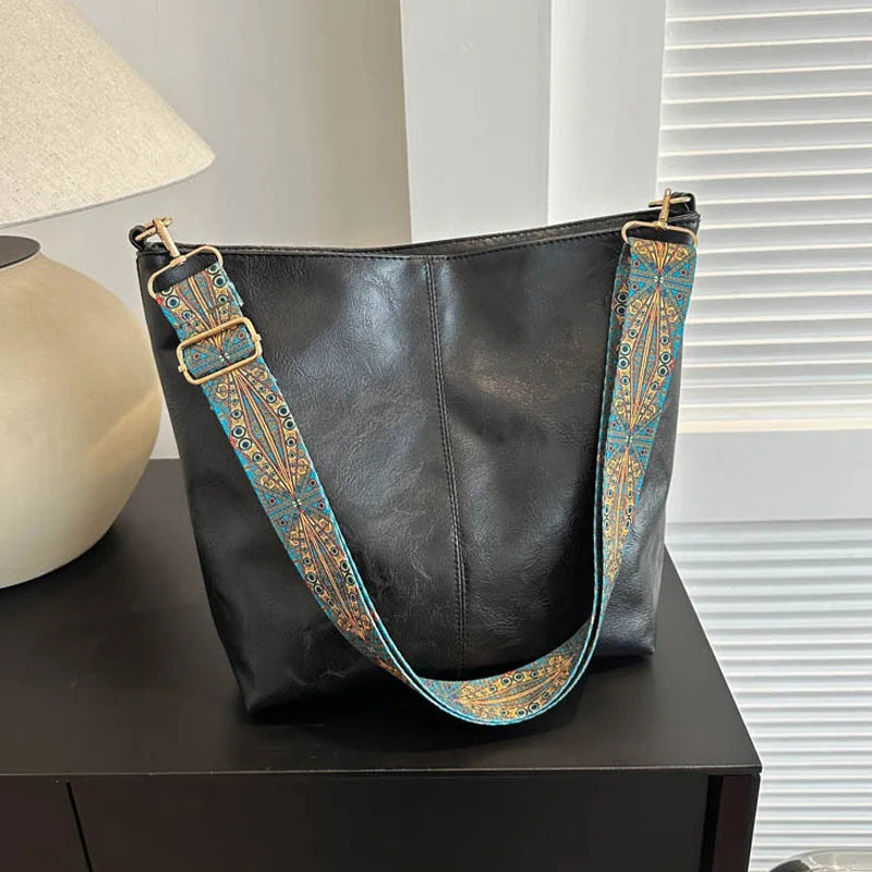 Chelsey | Vintage Charm Leather Shoulder Bag