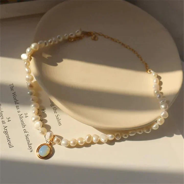 Pendant Pearl Necklace
