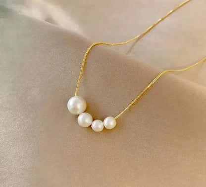 Elegant Gold Necklace with Freshwater Pearls
